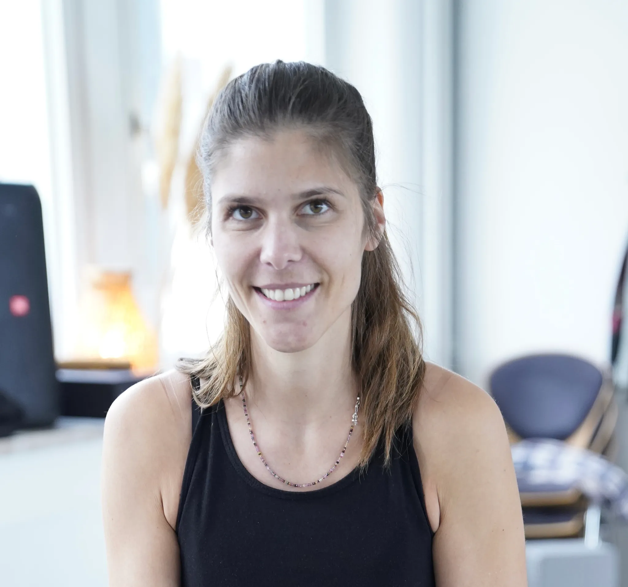Tanja Lüthi bei einer medizinischen Massage